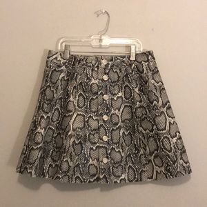 Super trendy snake print skirt!